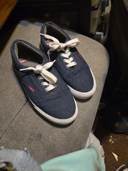 LEVIS SHOES