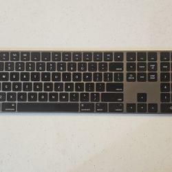Apple A1843 Wireless Bluetooth Magic Keyboard With Numeric Keypad BLACK