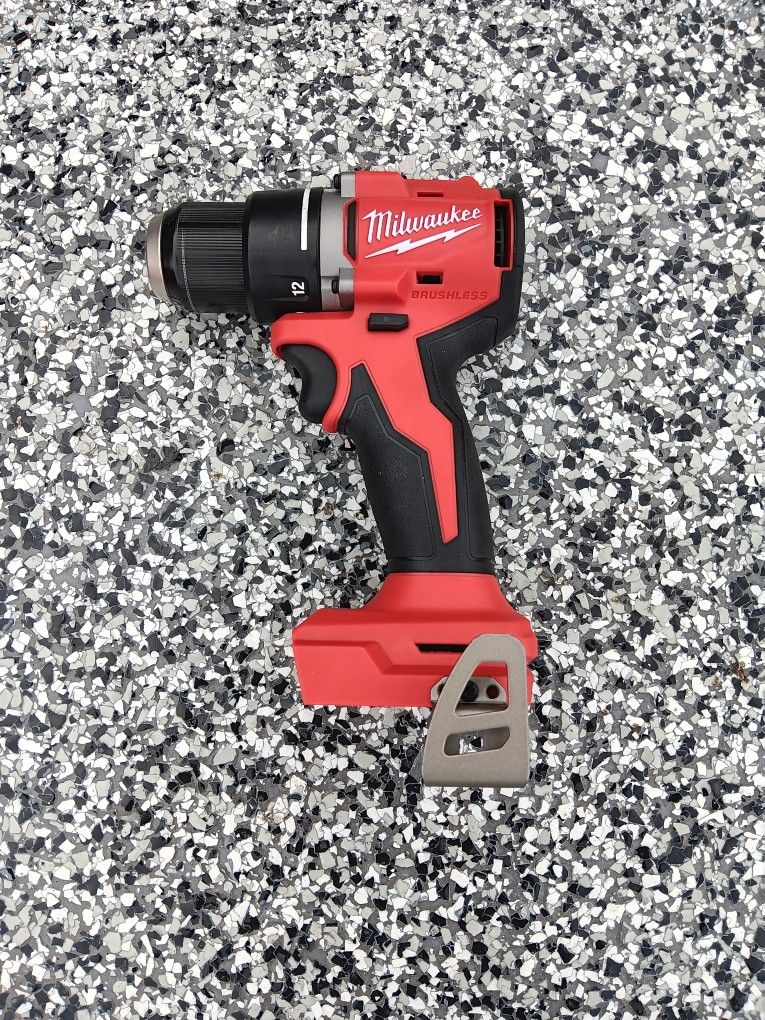 DRILL MILWAUKEE TOOL ONLY