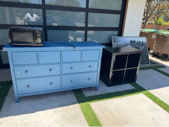 Dresser microwave bookshelf framed Los Angeles canvas