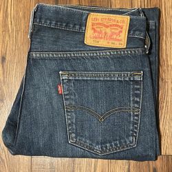Dark Blue Levi’s 514