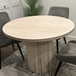 Round Fluted Wooden Dining Table 