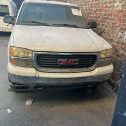 2001 Suburban (Parts Only)