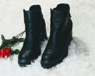 Spring women boots