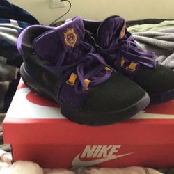 Niki Labrons Size 8 In Adult