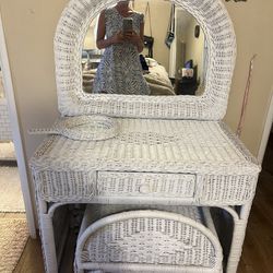 Cute Table And Seat Love Set 