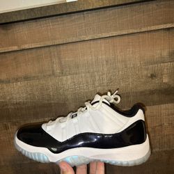 Jordan 11 Low Emerald 