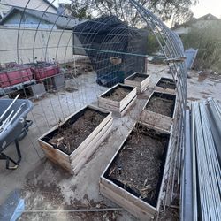 FREE GARDEN BEDS
