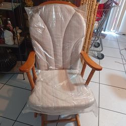 LIKE NEW WOOD ARMCHAIR SILLON MECEDORA DE MADERA