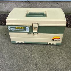 Vintage Plano 707 tackle Box