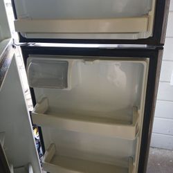 Free Refrigerator Everything Works 