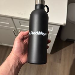 Fred Meyer Insulated Water Bottle