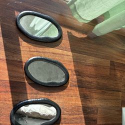 3 small mirrors