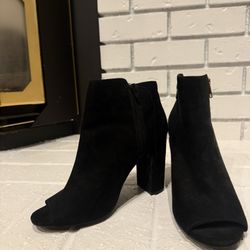 Black Peep Toe Heels Size 8.5