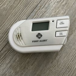 First Alert Carbon monoxide Detector 