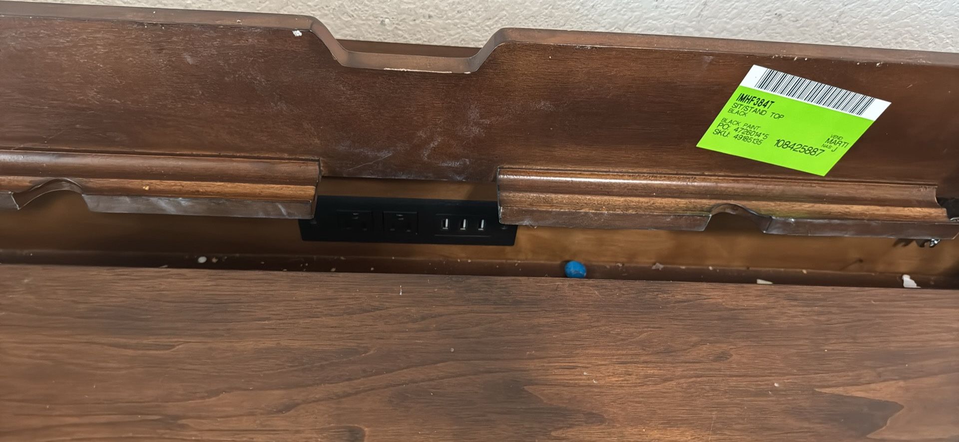 Working desk With Power Points