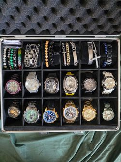 Invicta Watch Collection Bundle – Multiple Watches + Hard Cases – Excellent Condition