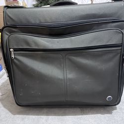 Boyt Garment expandable suitcase