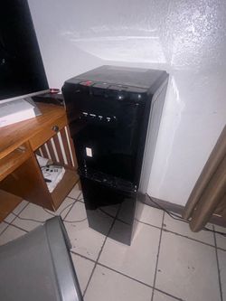 Water dispenser no brand