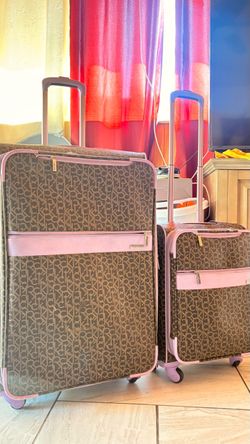 Calvin Klein 2-Piece Luggage Set – Excellent Condition