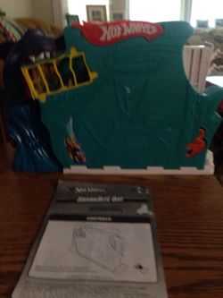 Hot wheels shark bite bay