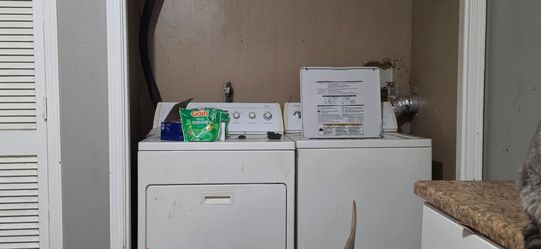 Whirlpool Washer and Dryer Set