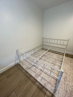 Queen size metal bed frame
