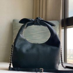 𝐋𝐎𝐔𝐈𝐒 𝐕𝐔𝐈𝐓𝐓𝐎𝐍 𝐌𝐚𝐡𝐢𝐧𝐚 𝐖𝐡𝐲 𝐊𝐧𝐨𝐭 MM Hand Bag Noir Black