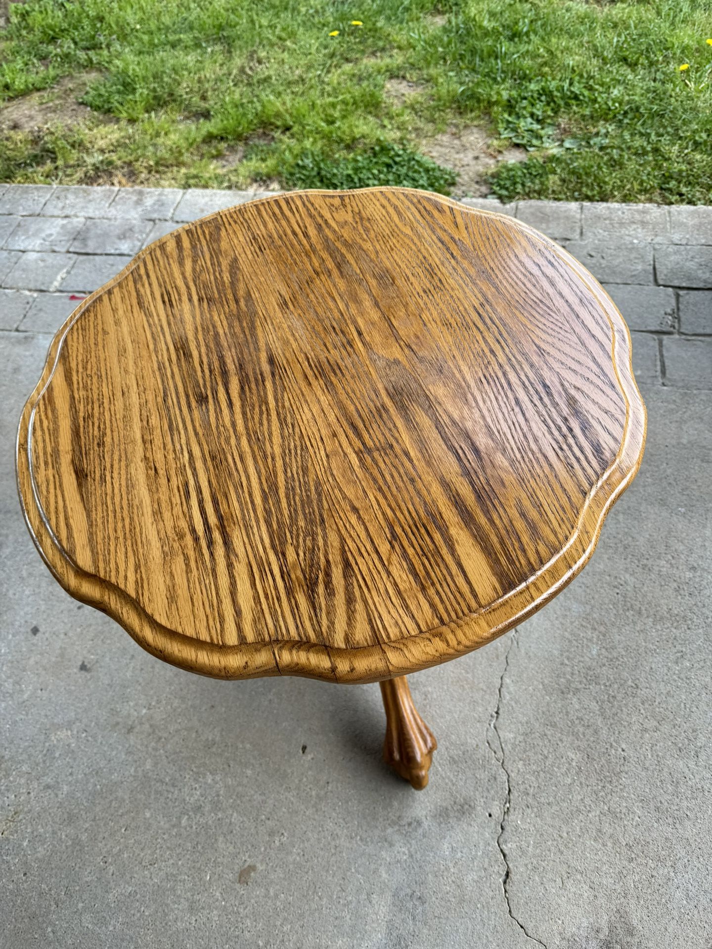 Wood Coffee Table 24”x24”x 22”