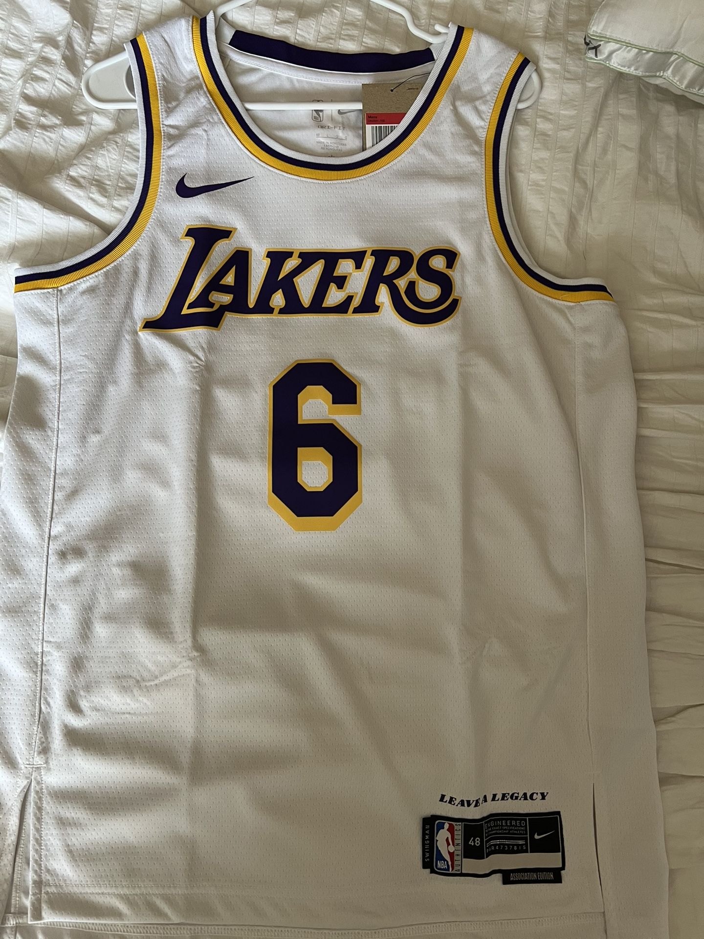 Los Angeles Lakers Lebron James Men's Nike Jersey Size L/48 White #6