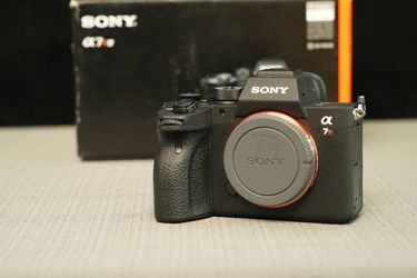Sony a7R IV Mirrorless Camera