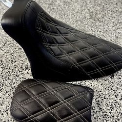 Harley Davidson Softail Seat Set