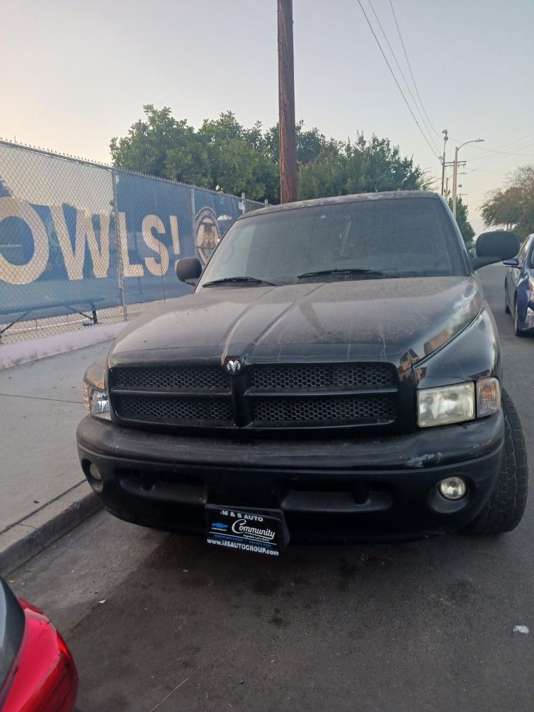 DODGE RAM 1500 AÑO 2001 CO. 111 MIL MILLAS