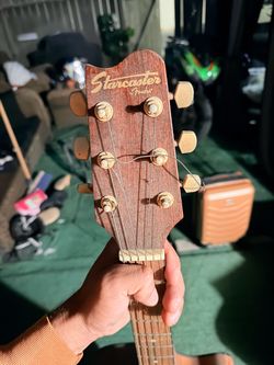 Acustic guitar