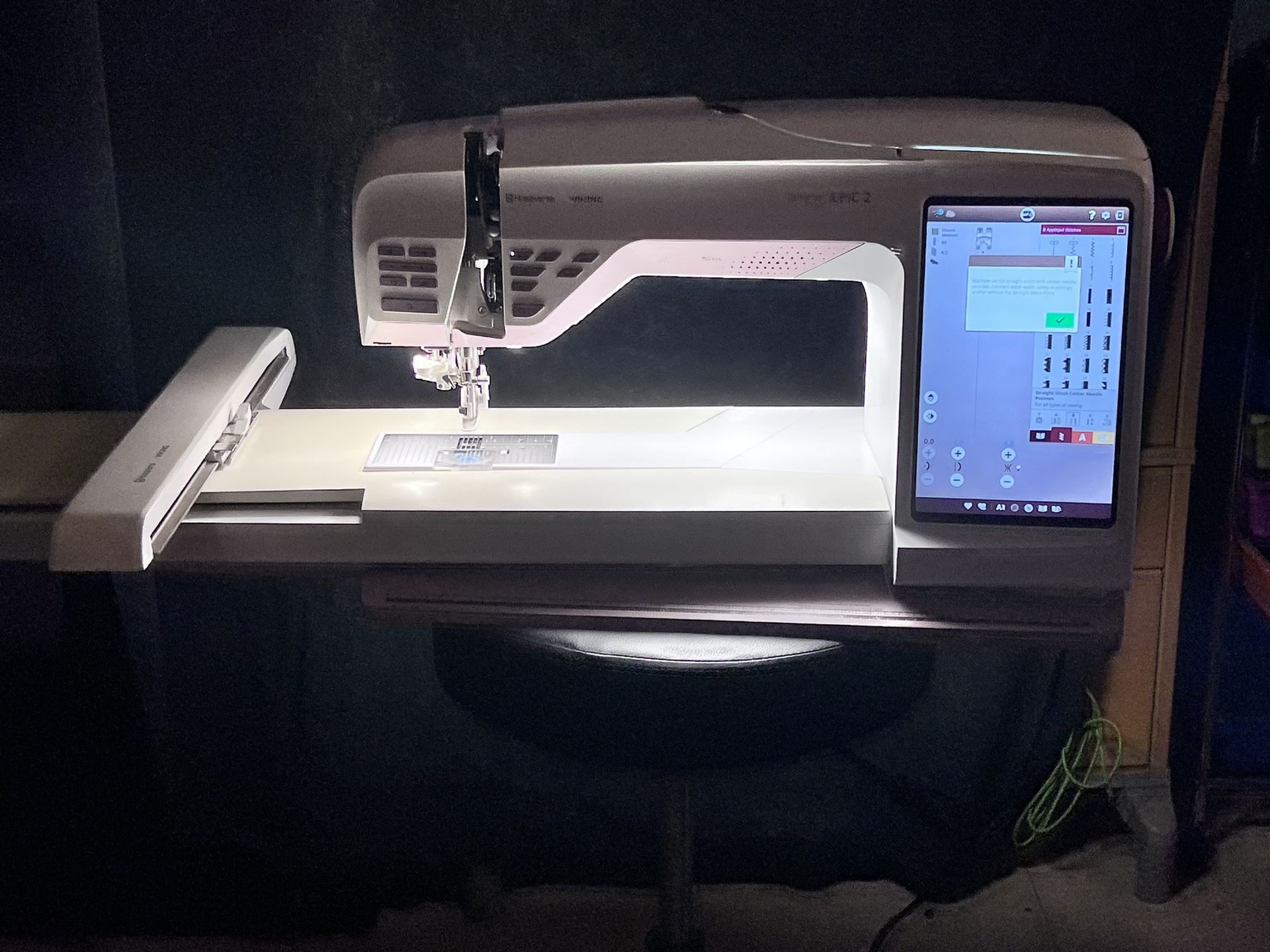 Viking. Epic 2 Embrodery Sewing Machine