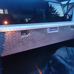 Truck Toolbox Kobalt $150/Bestoffer Or Trade 