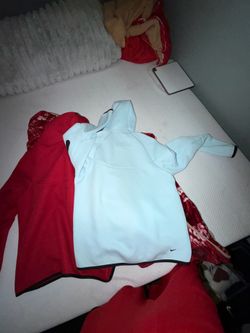 Nike tech size medium