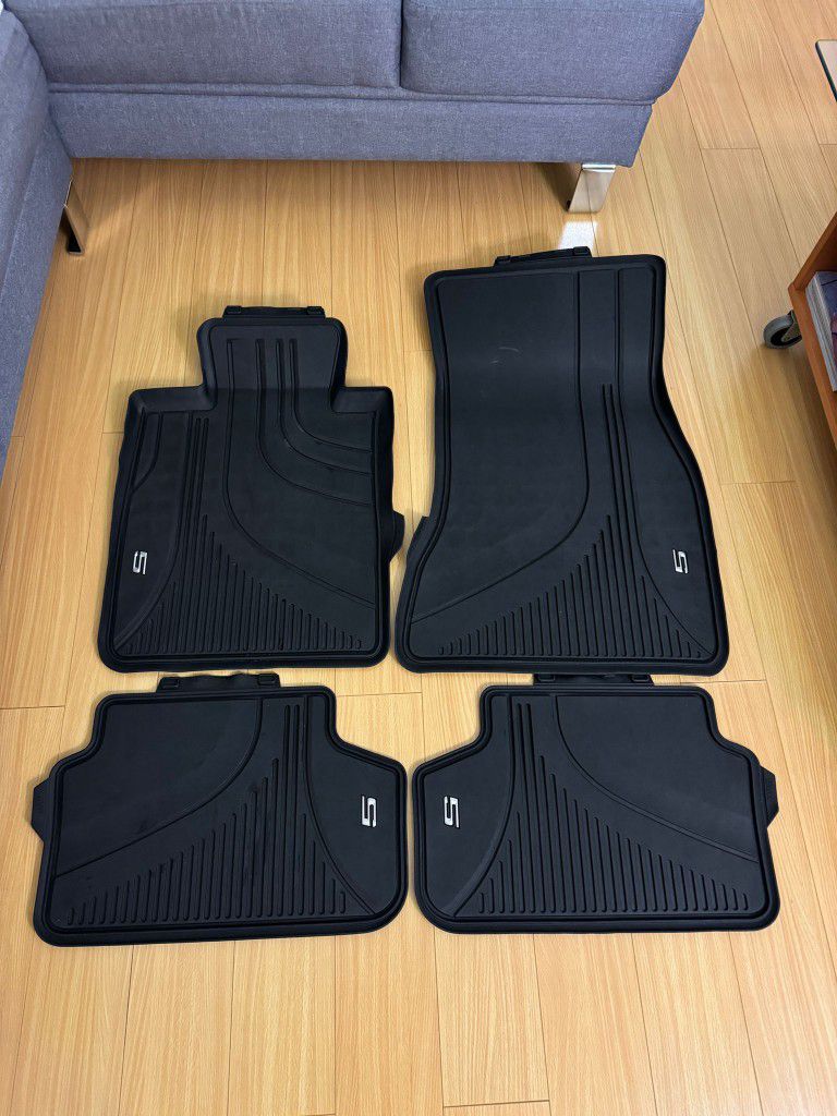 Like New BMW Original All-Weather Mat For 2017-2023 G30 5 Series 530 540