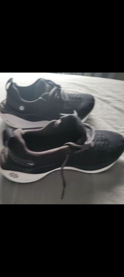 NEW NIKE REACTX RUN 4 WOMEN 6.5
11525 S HALSTED/7111.S WESTERN 
40$ CASH ONLY