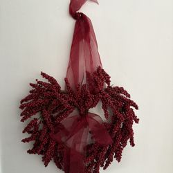 Red Berry Heart Wreath 