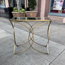 Elegant Gold Mirrored Entry Table 