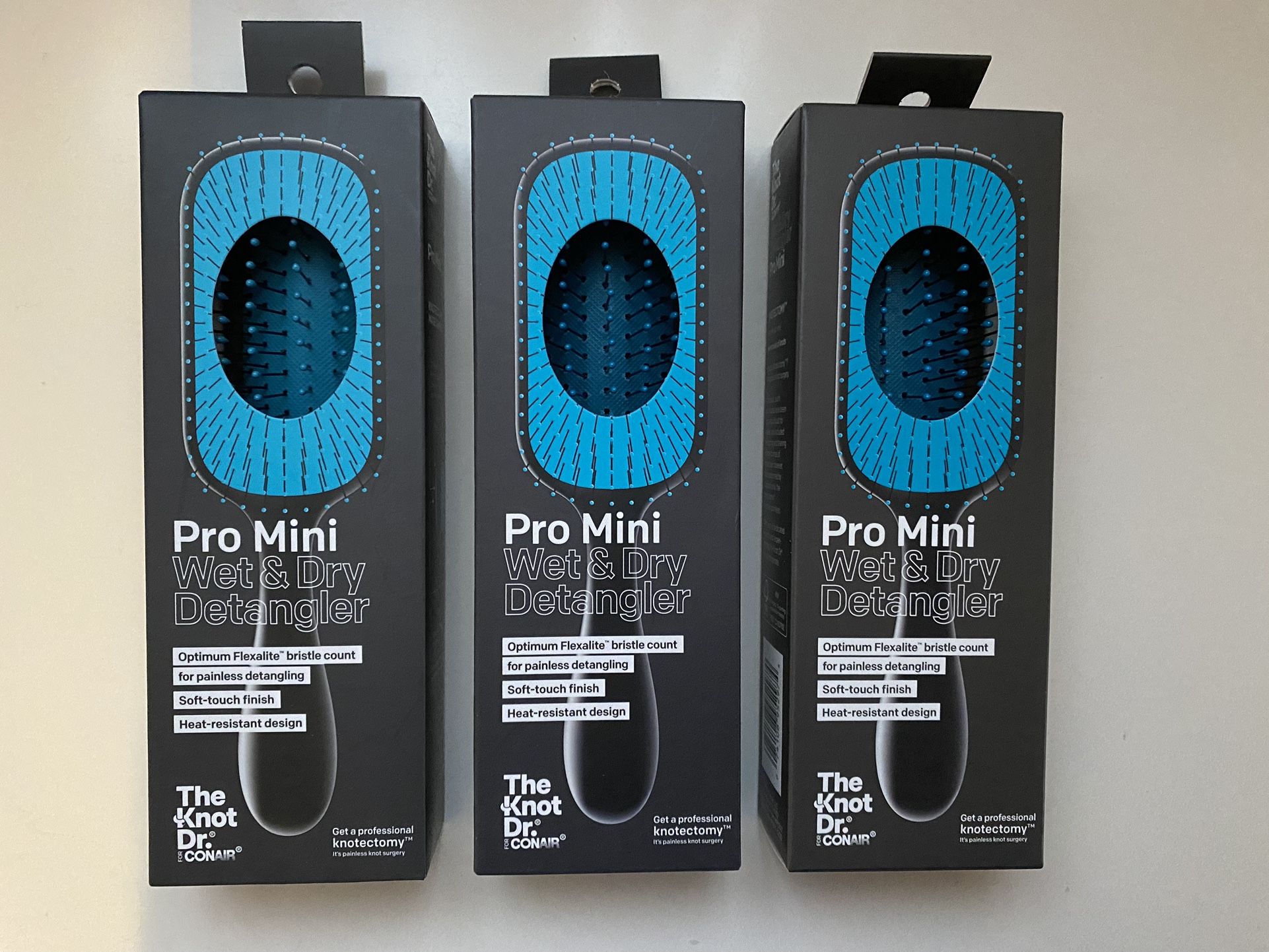 The Knot Dr. Wet & Dry Pro Mini hair brush