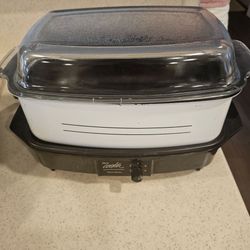 West Bend Slow Cooker with Glass Lid