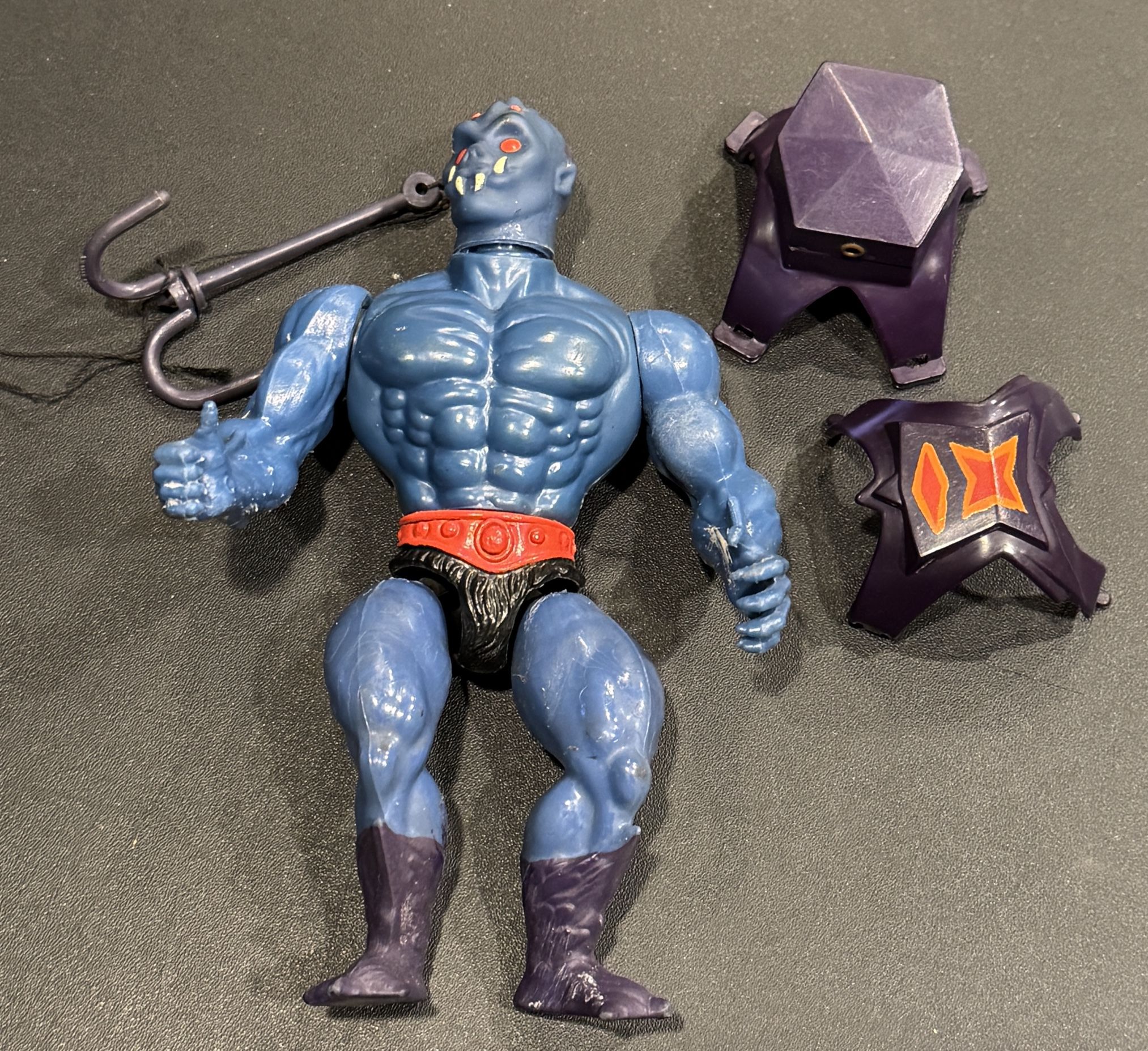 Vintage MOTU Webstor 80s He-Man Masters of the Universe Mattel Taiwan 1981. Includes chest armor - one tab broken and web is missing.