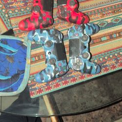 PS4 Controllers 