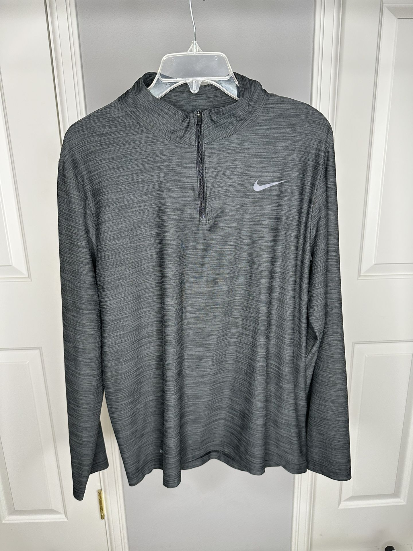 Nike Quarter Zip Pullover Jacket (Men’s Size Medium)