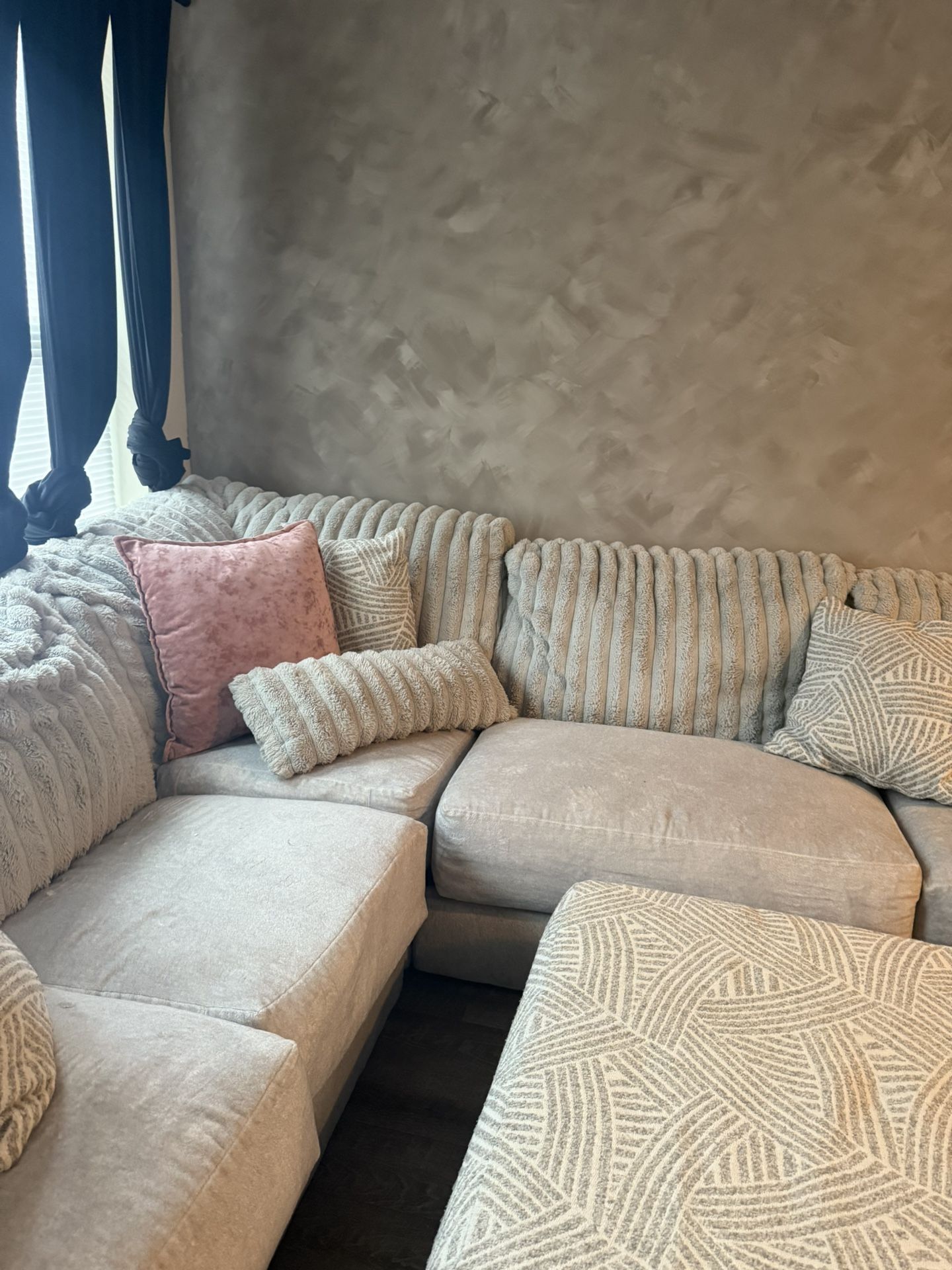 Sectional Couch with Oversized Ottoman – Good Condition