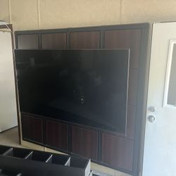 Wall Entertainment Center