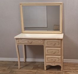 Vanity desk