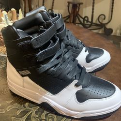 Size 8 1/2 PUMA